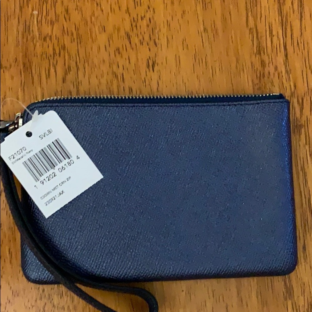 Coach - Picture 2 of 3